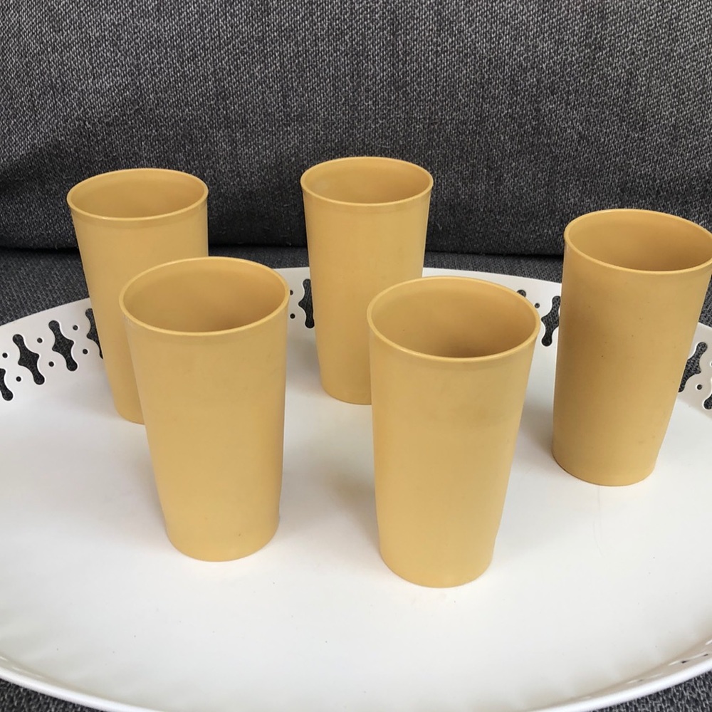Vintage Tupperware set of 5 harvest gold tumblers